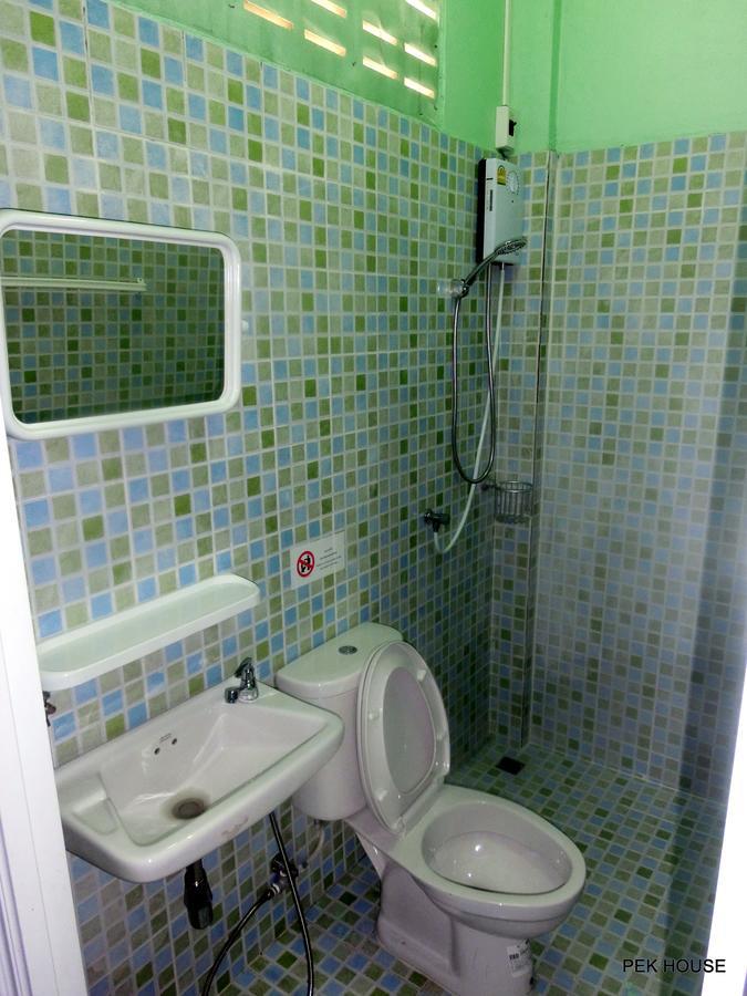 Pek House Apartment Phuket Екстериор снимка